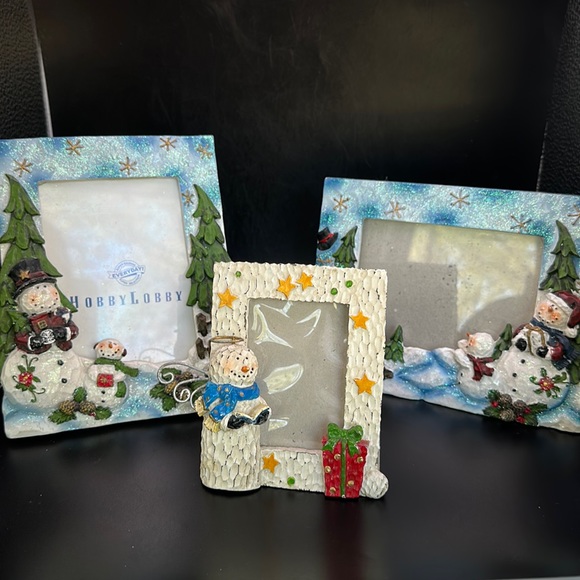 Hobby Lobby Accents Snowmen Holiday Resin Plaster Photo Frames Set